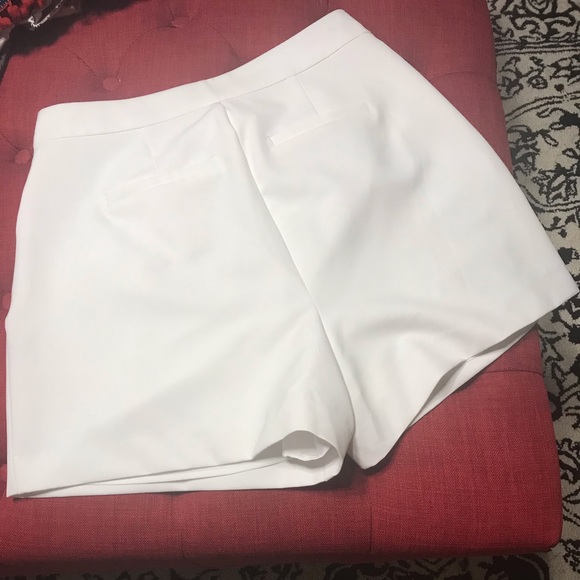 Saks Fifth Ave pleated shorts - Picture 2 of 4